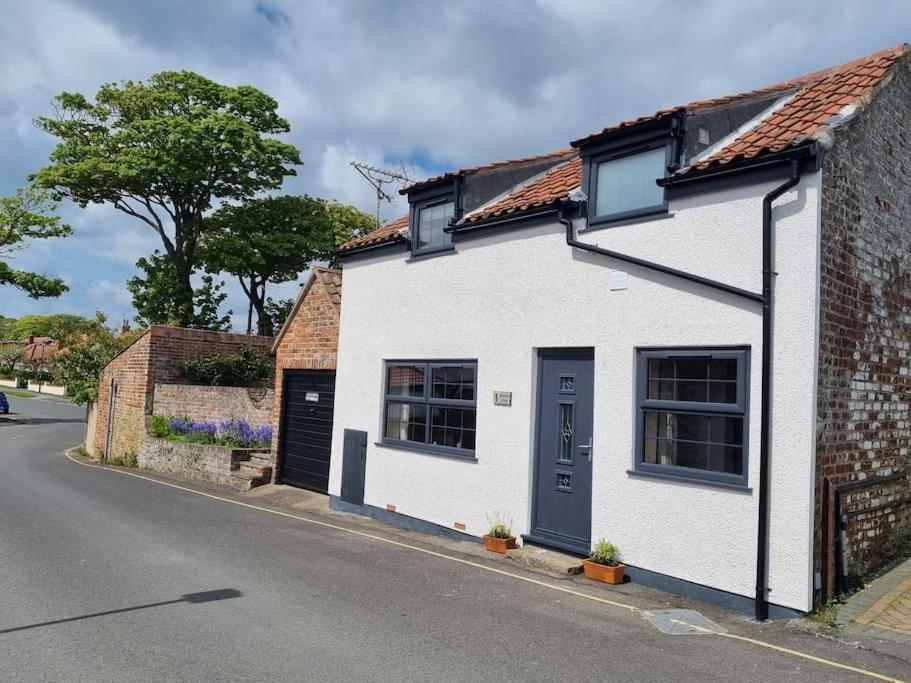 Trinket - The Cliff Top Cottage Sewerby Exterior foto